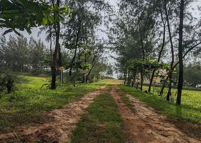 5 Mile Beach Resort